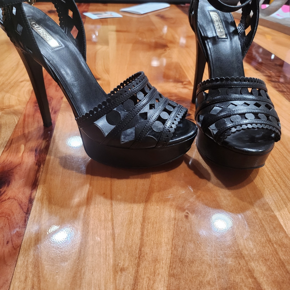 Worn Once GUESS 5inch Heel